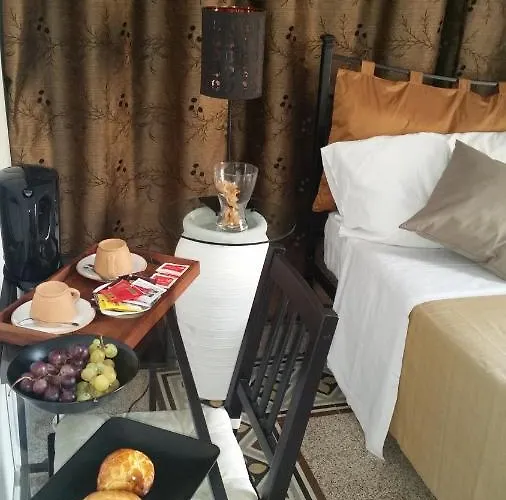 فندق مبيت وإفطار Cavallerizza 14 نابولي